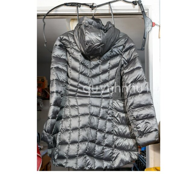 Women Bernardo Ladies Packable Quilted Jacket in charcoal color . - Picture 9 of 10